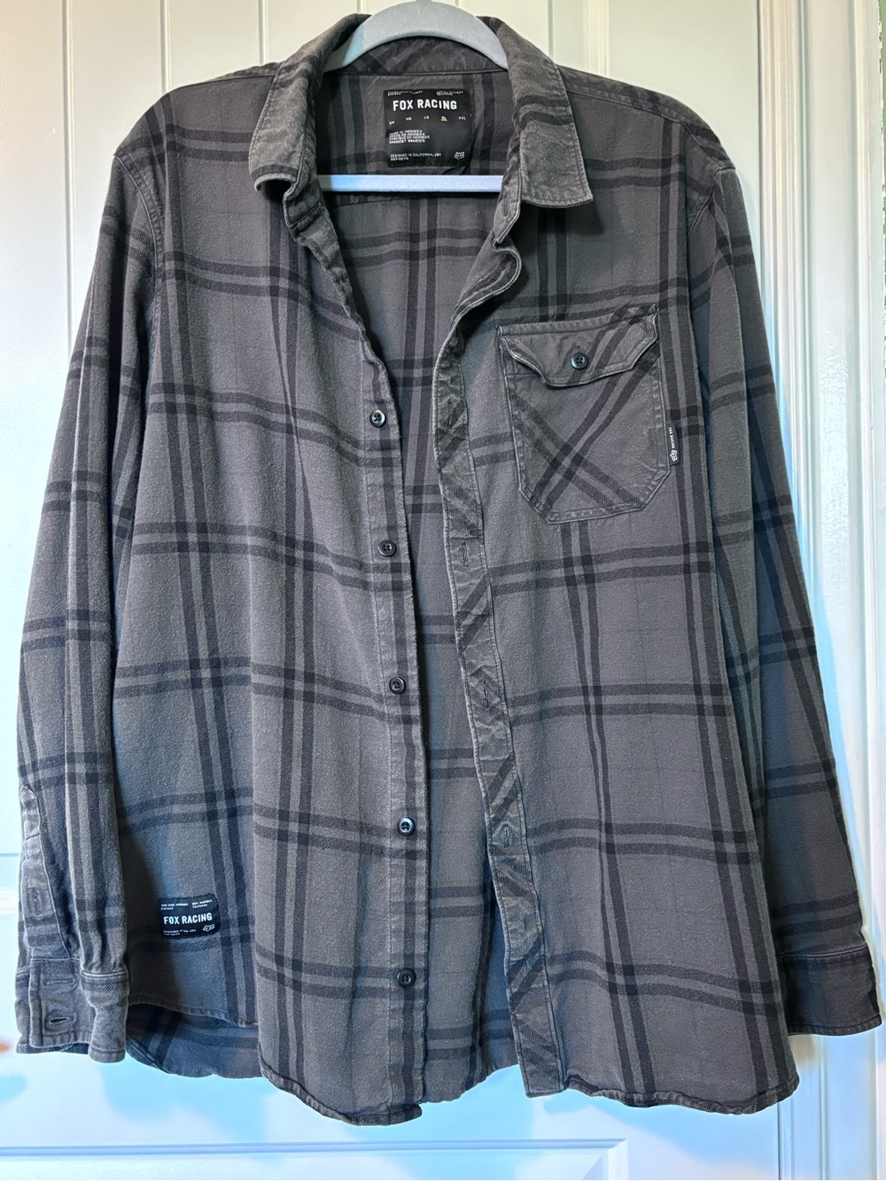 Fox | Long Sleeve Button-Up | Flannel | Size XL - Picture 6 of 13
